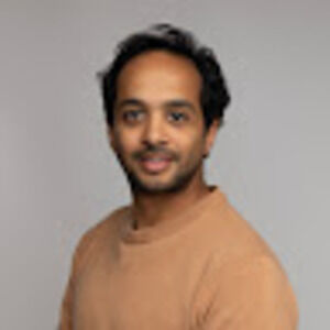 Meet your Posher, Moneef